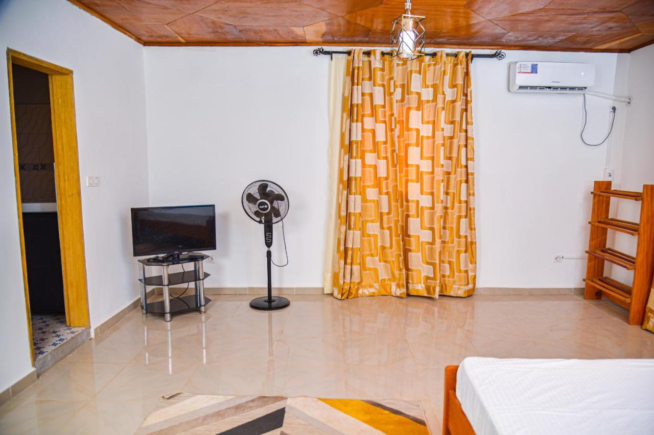 Appartement Meuble 2 Chambres Avec Salle De Bain - 1 Salon - 1E Cuisine - La Concorde - Quartier Nkomkana Yaoundé Eksteriør bilde